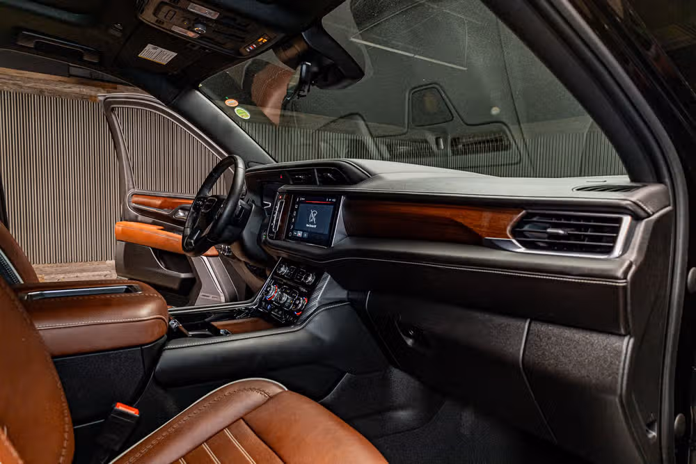 2023 GMC Yukon Denali Ultimate Image 16