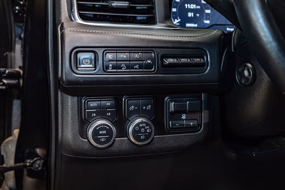 2023 GMC Yukon Denali Ultimate Image 17
