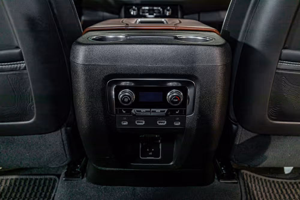 2023 GMC Yukon Denali Ultimate Image 24