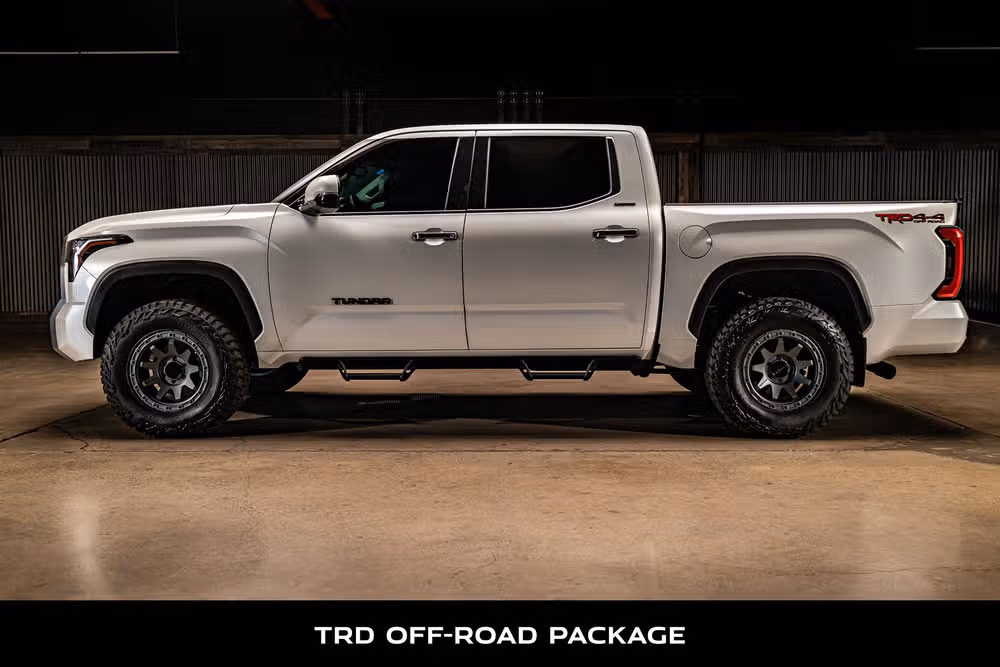 2023 Toyota Tundra Limited CrewMax Image 5