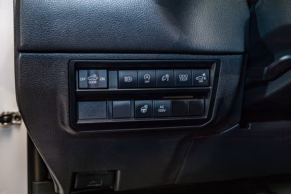 2023 Toyota Tundra Limited CrewMax Image 16