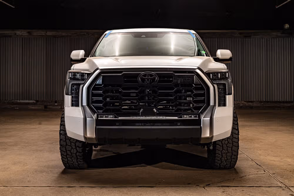 2023 Toyota Tundra Limited CrewMax Image 2