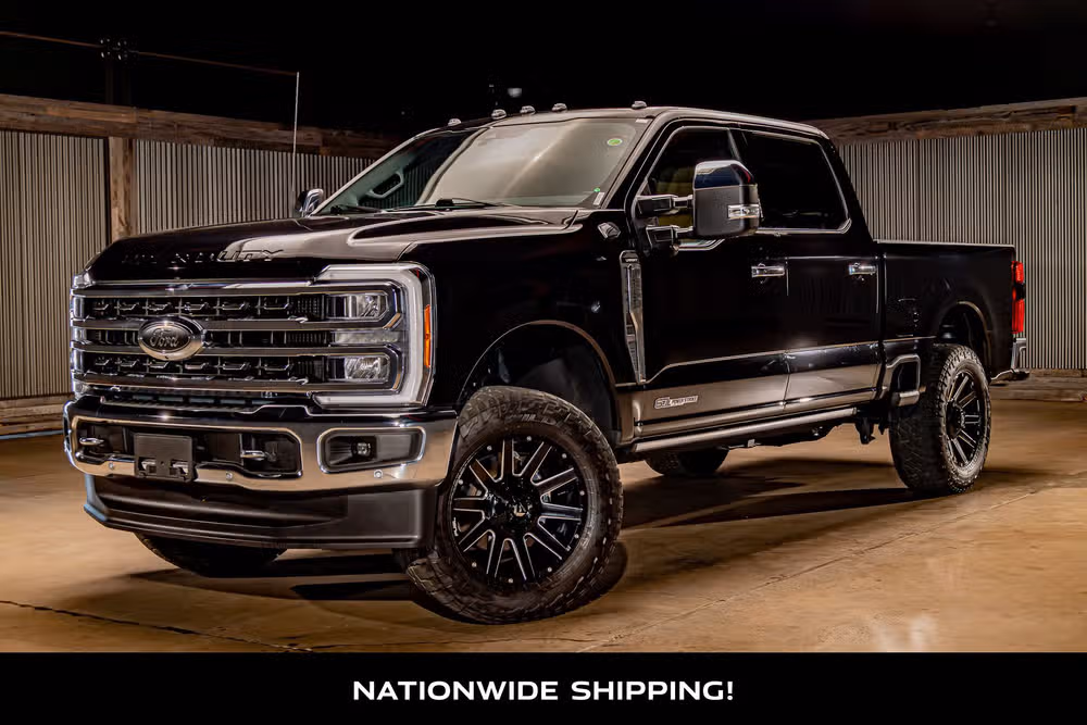 2023 Ford F-250 Super Duty Lariat Crew Cab Image 4