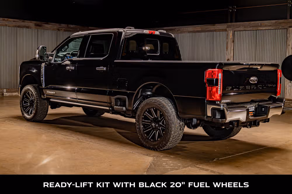 2023 Ford F-250 Super Duty Lariat Crew Cab Image 6