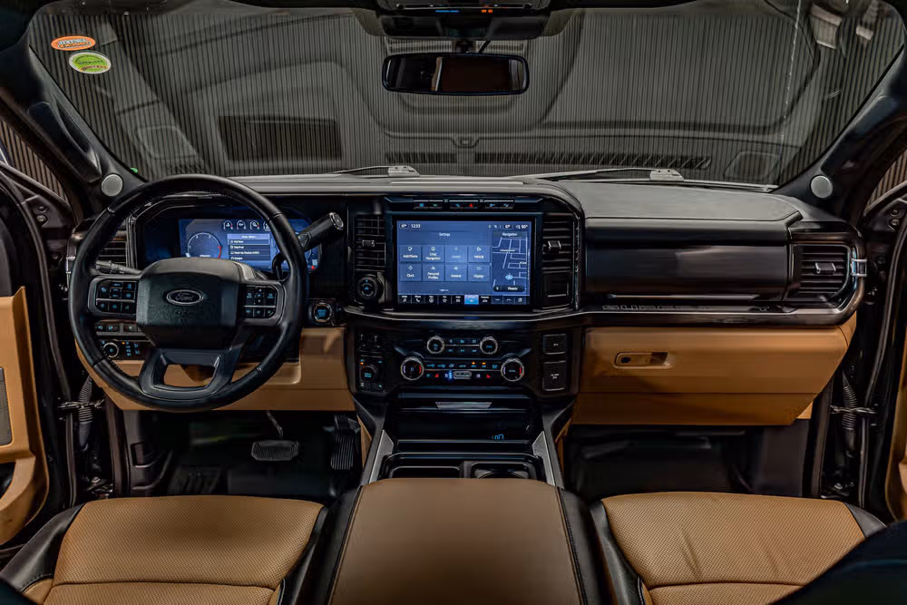 2023 Ford F-250 Super Duty Lariat Crew Cab Image 14