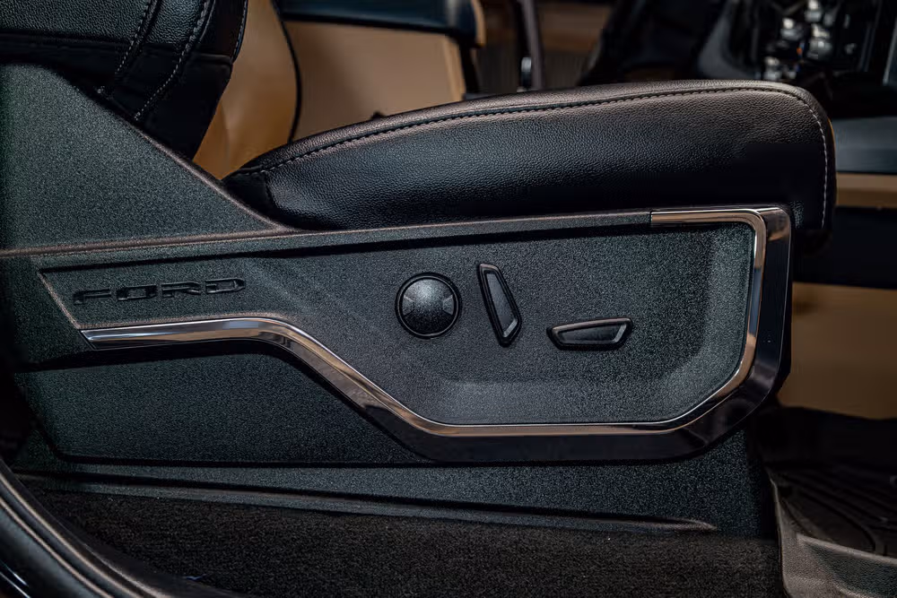 2023 Ford F-250 Super Duty Lariat Crew Cab Image 26