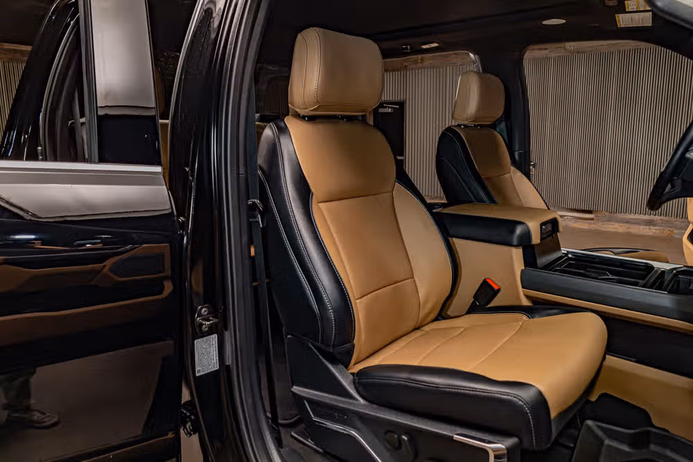 2023 Ford F-250 Super Duty Lariat Crew Cab Image 27