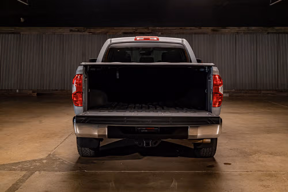 2019 Toyota Tundra SR5 CrewMax Image 8