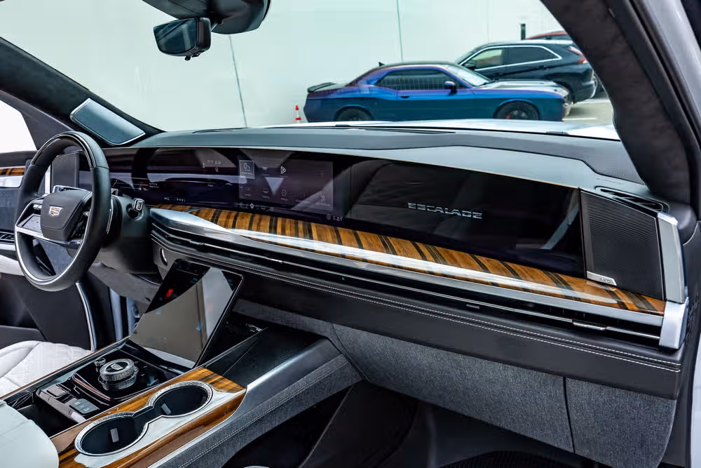 2026 Cadillac Escalade Platinum Sport Image 18