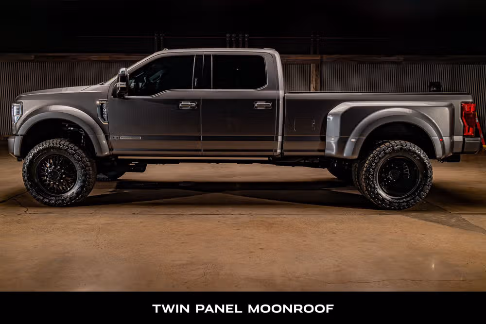 2022 Ford F-450 Super Duty Platinum Crew Cab Image 6