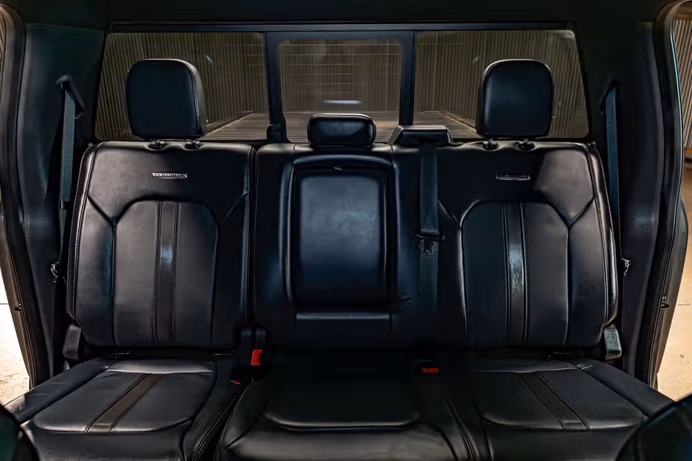2022 Ford F-450 Super Duty Platinum Crew Cab Image 26