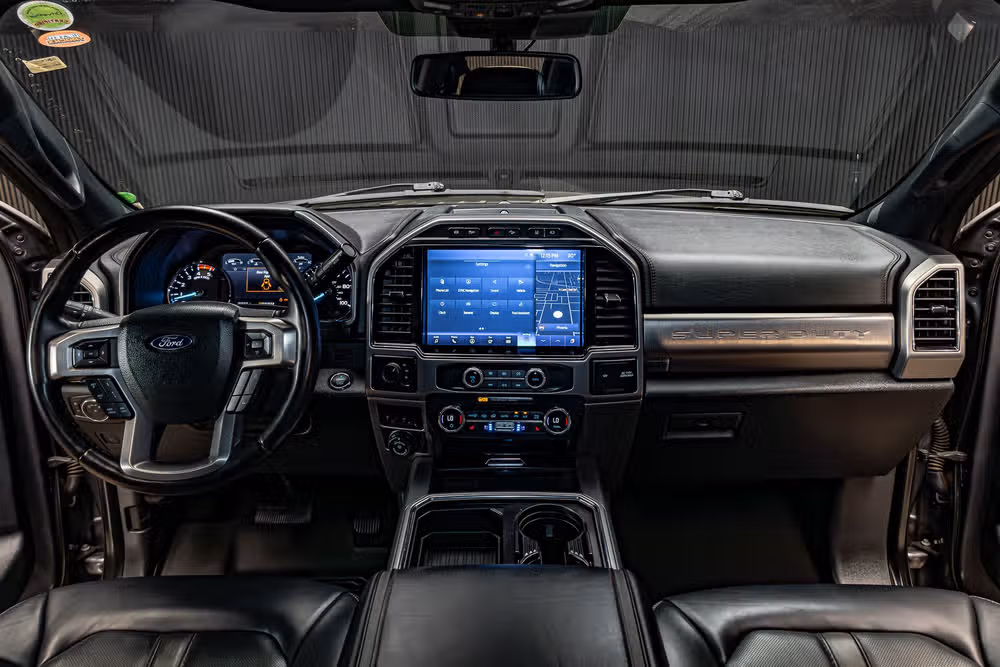 2022 Ford F-450 Super Duty Platinum Crew Cab Image 16
