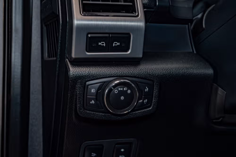 2022 Ford F-450 Super Duty Platinum Crew Cab Image 18