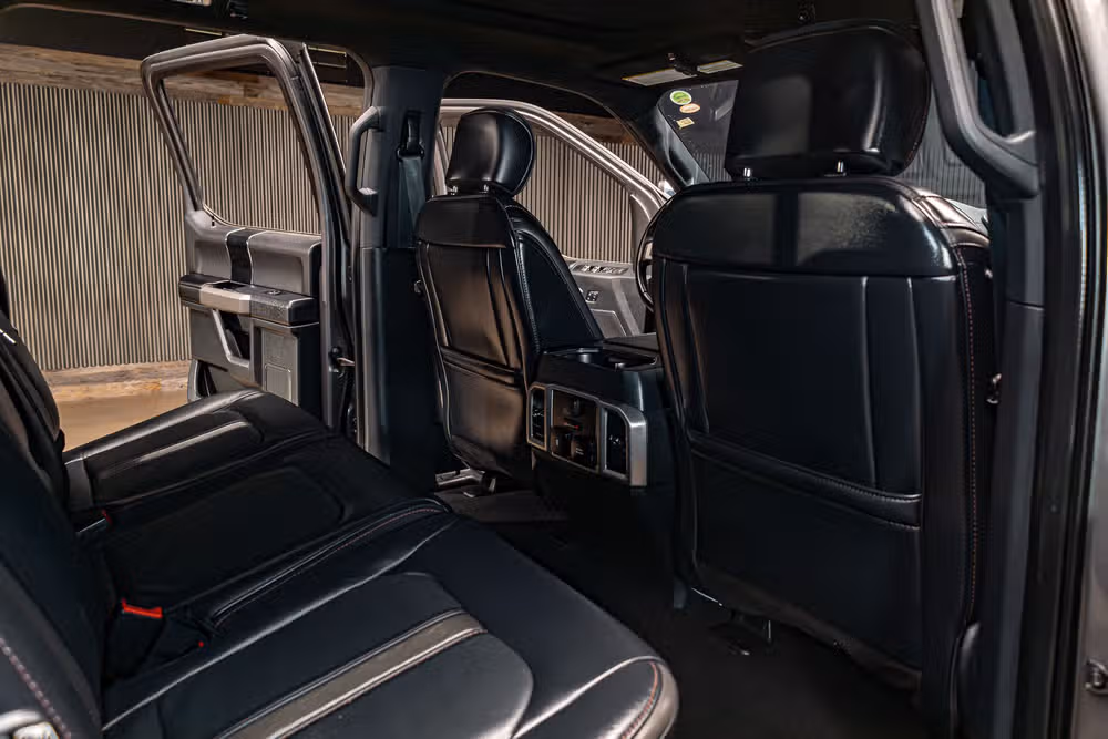 2022 Ford F-450 Super Duty Platinum Crew Cab Image 27