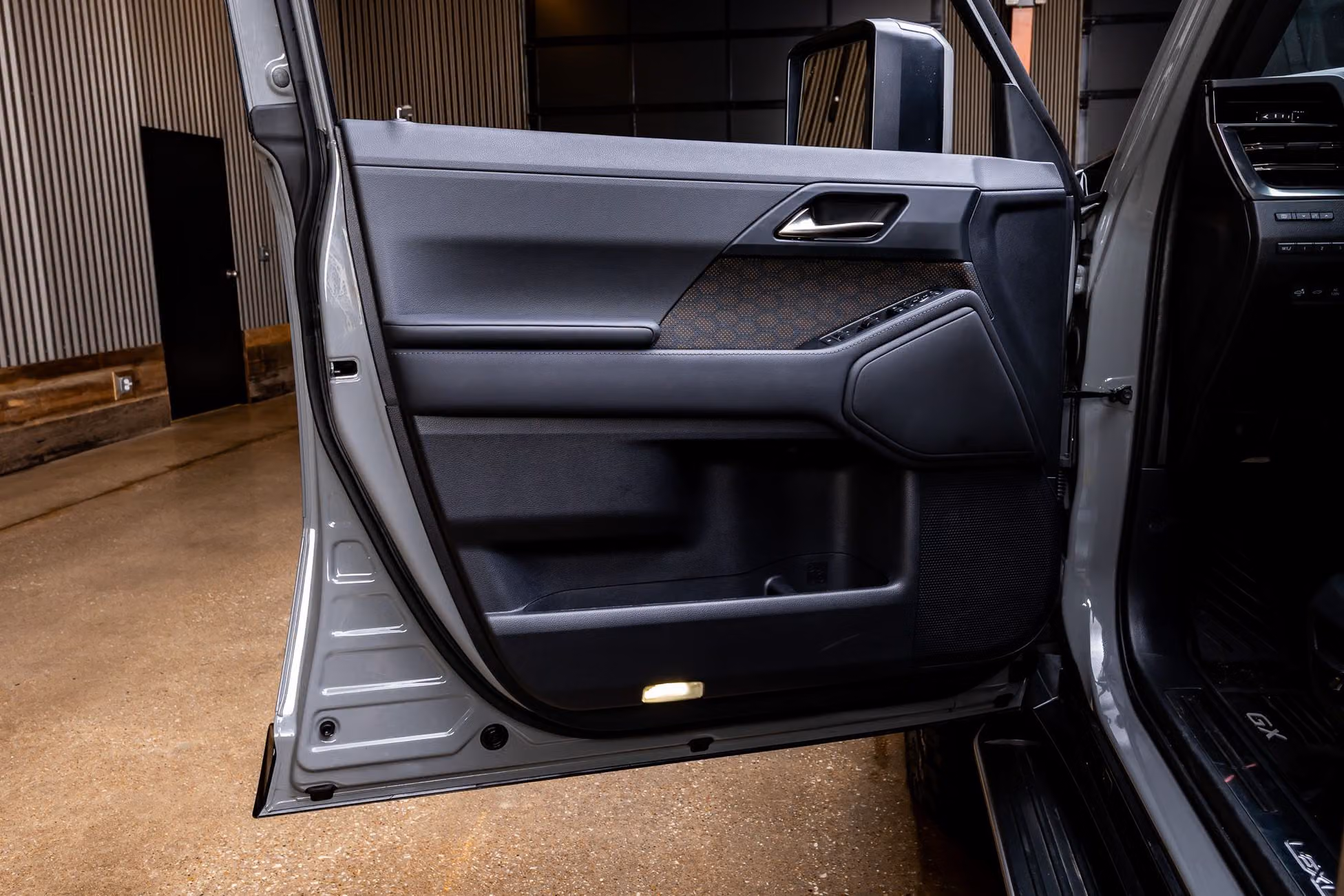 2025 Lexus GX 550 Premium+ Image 38