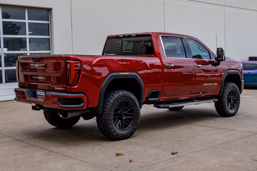 2024 GMC Sierra 2500HD Denali Crew Cab Image 10