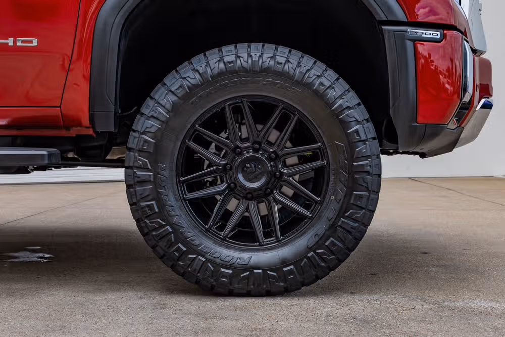 2024 GMC Sierra 2500HD Denali Crew Cab Image 12