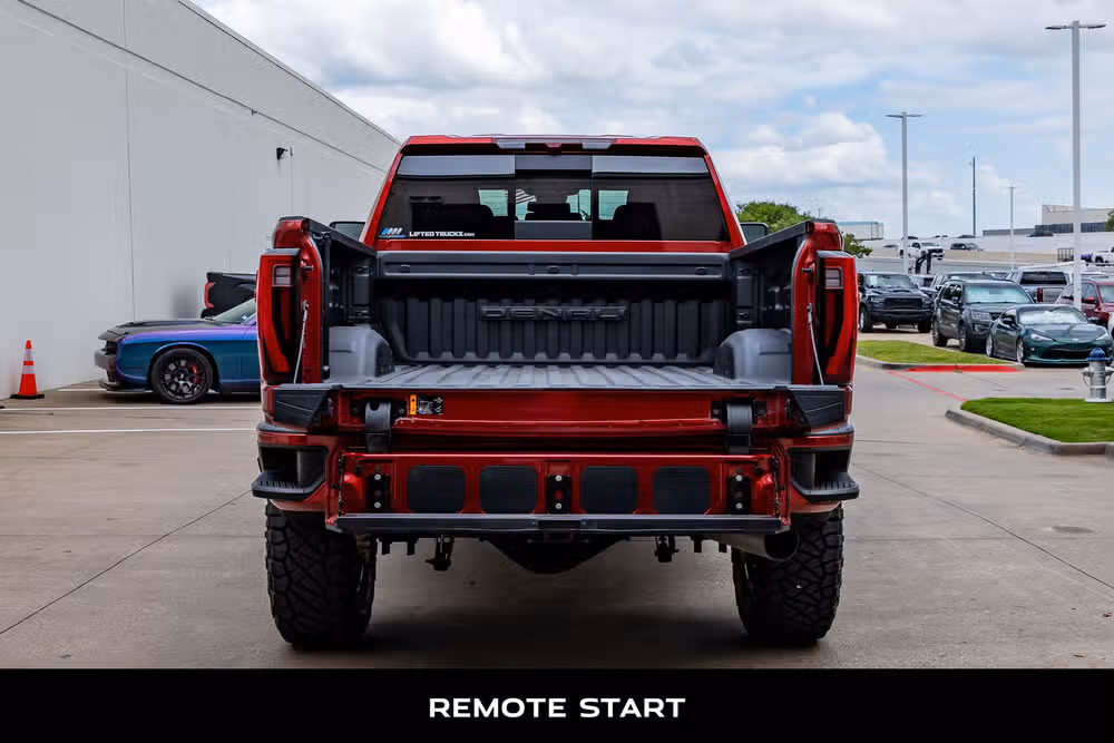 2024 GMC Sierra 2500HD Denali Crew Cab Image 9