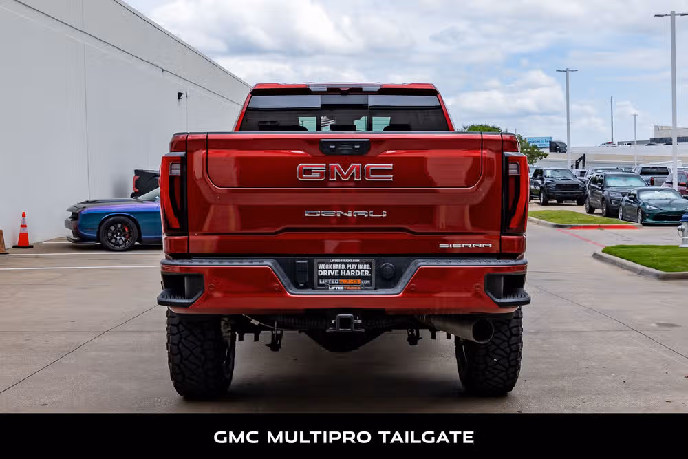 2024 GMC Sierra 2500HD Denali Crew Cab Image 8