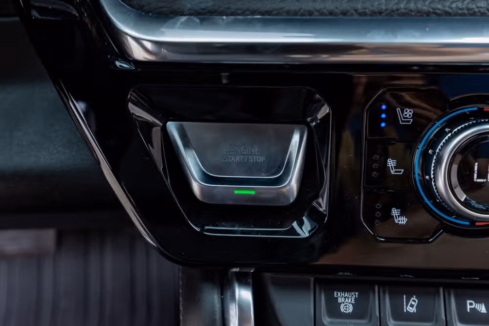 2024 GMC Sierra 2500HD Denali Crew Cab Image 23