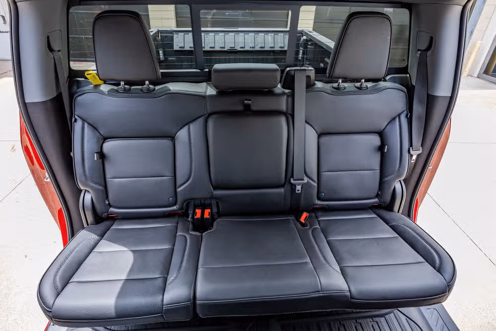 2024 GMC Sierra 2500HD Denali Crew Cab Image 36
