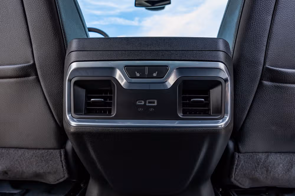 2024 GMC Sierra 2500HD Denali Crew Cab Image 34