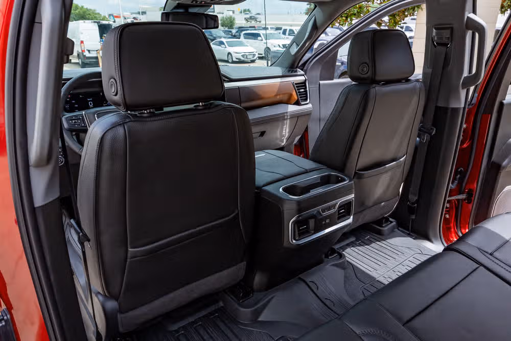 2024 GMC Sierra 2500HD Denali Crew Cab Image 35