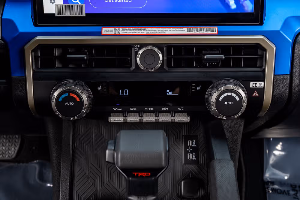 2026 Toyota Tacoma TRD Off-Road HV Double Cab Image 25