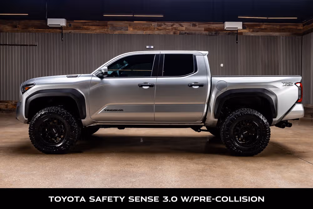 2026 Toyota Tacoma TRD Off-Road HV Double Cab Image 6