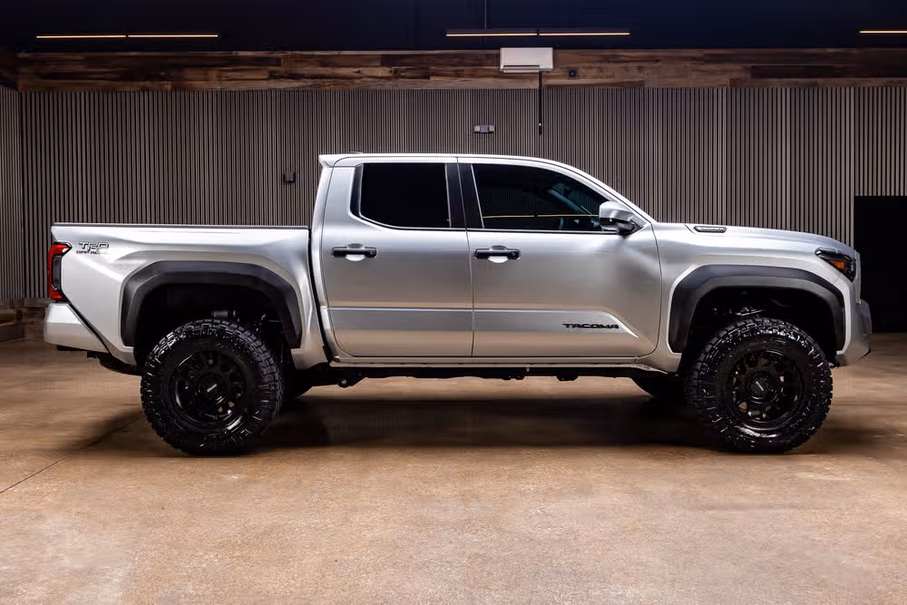 2026 Toyota Tacoma TRD Off-Road HV Double Cab Image 11