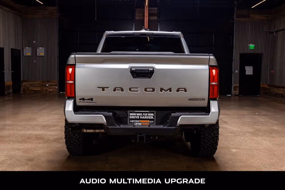2026 Toyota Tacoma TRD Off-Road HV Double Cab Image 8