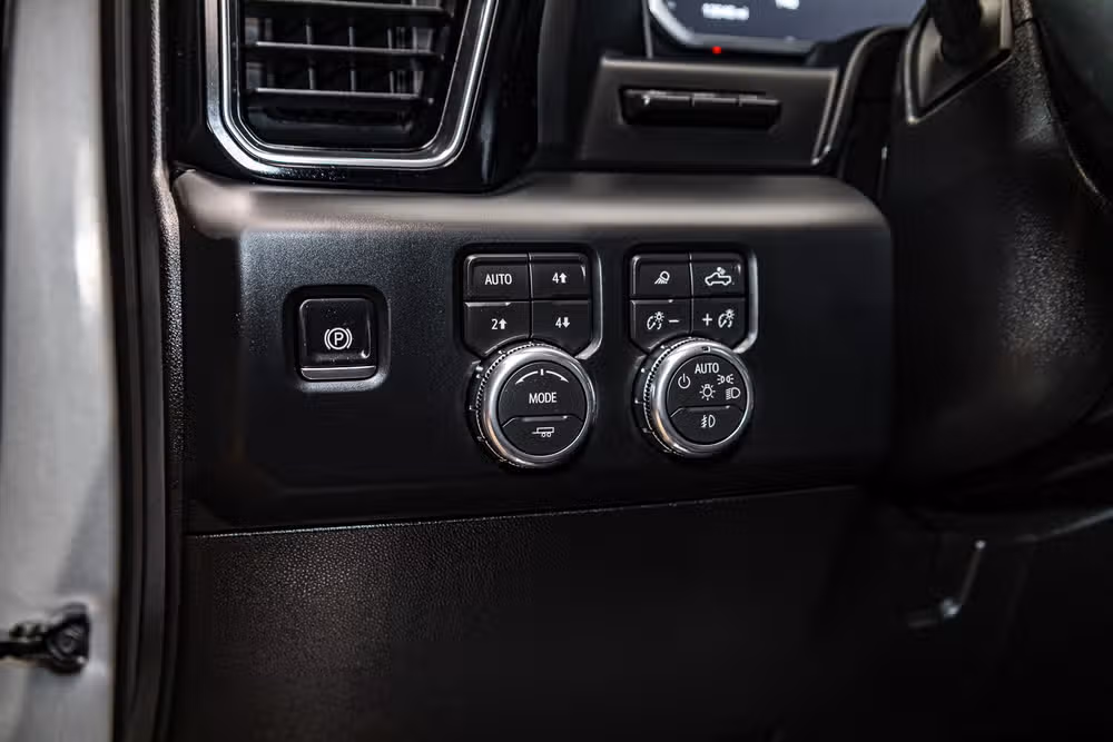 2026 GMC Sierra 3500HD Denali Reserve Crew Cab Image 19