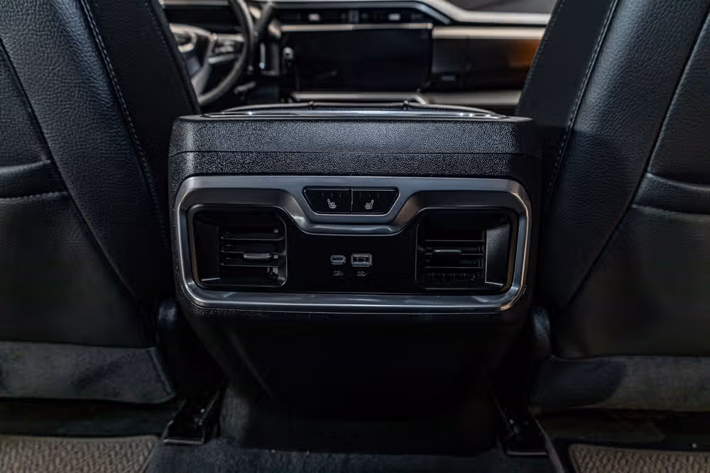 2026 GMC Sierra 3500HD Denali Reserve Crew Cab Image 26
