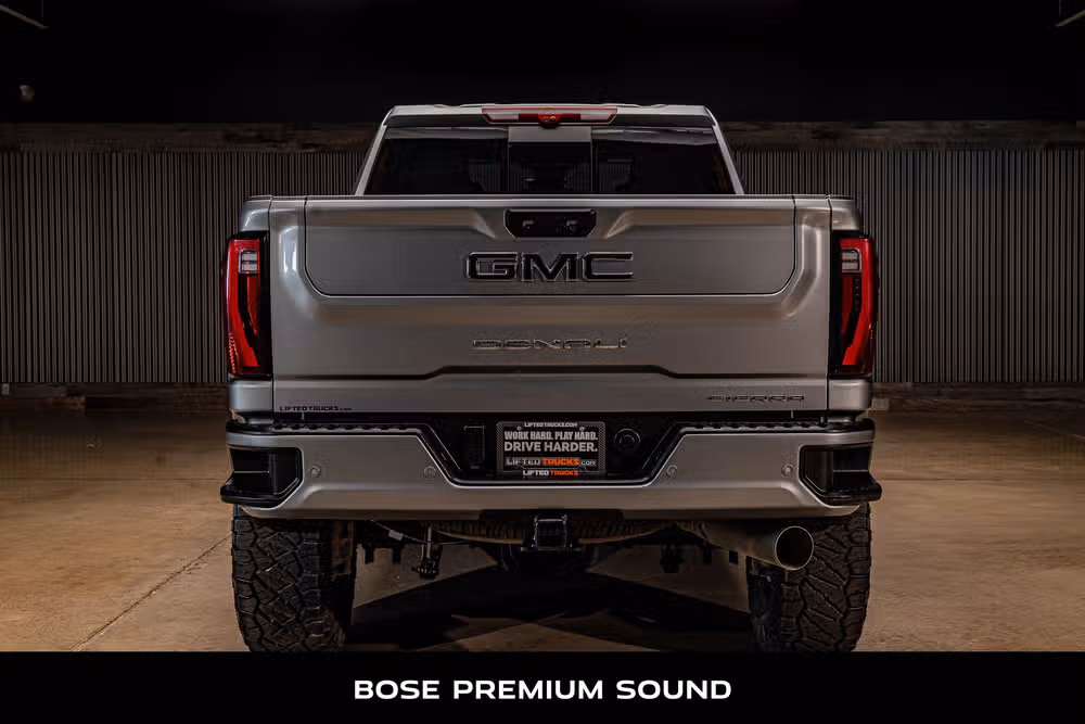 2026 GMC Sierra 3500HD Denali Reserve Crew Cab Image 8