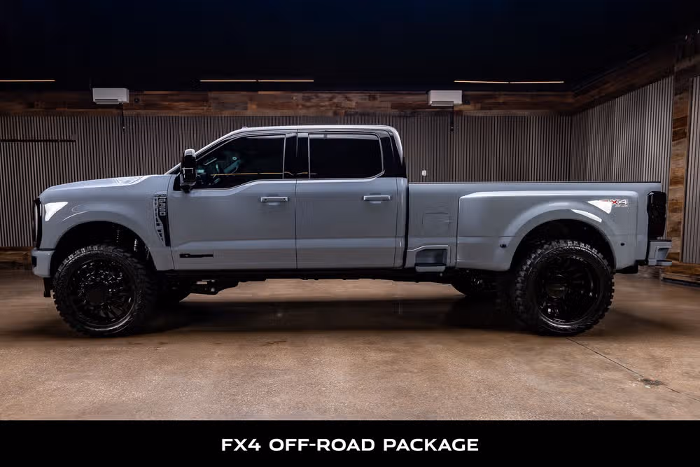 2026 Ford F-350 Super Duty Platinum Crew Cab Image 6