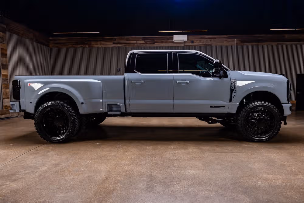 2026 Ford F-350 Super Duty Platinum Crew Cab Image 11