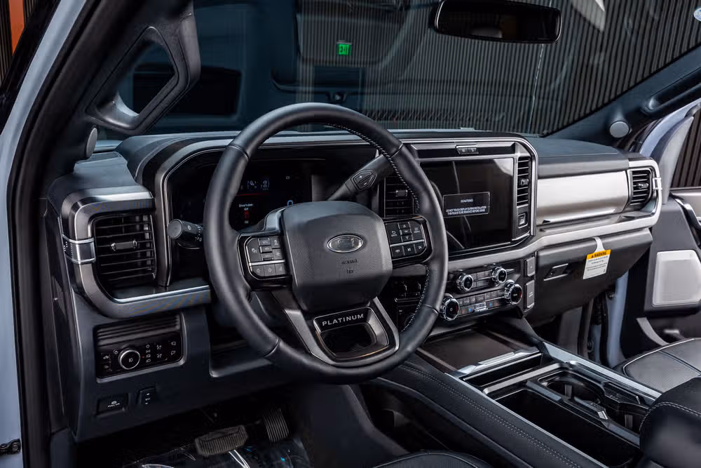 2026 Ford F-350 Super Duty Platinum Crew Cab Image 18