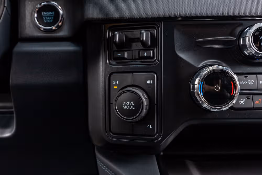 2026 Ford F-350 Super Duty Platinum Crew Cab Image 25