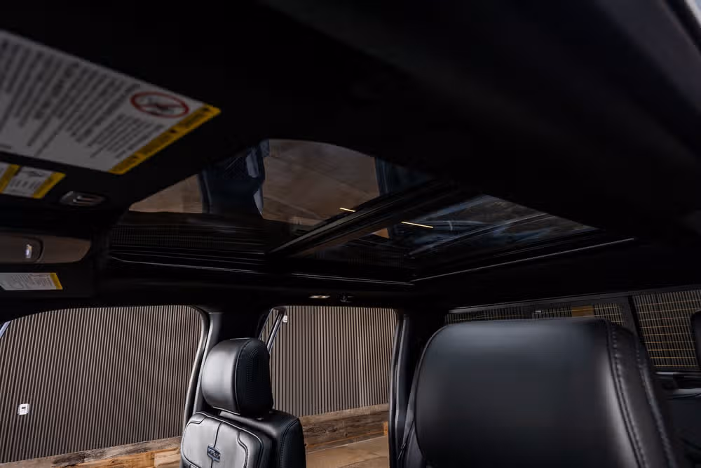 2026 Ford F-350 Super Duty Platinum Crew Cab Image 33