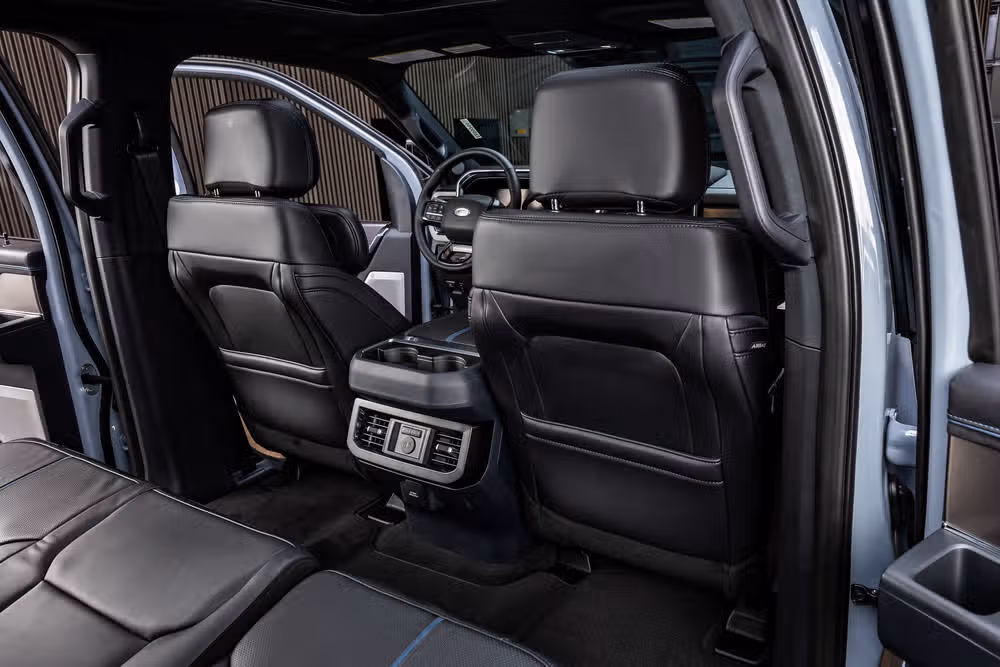 2026 Ford F-350 Super Duty Platinum Crew Cab Image 35
