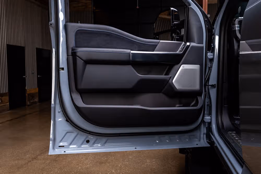 2026 Ford F-350 Super Duty Platinum Crew Cab Image 39