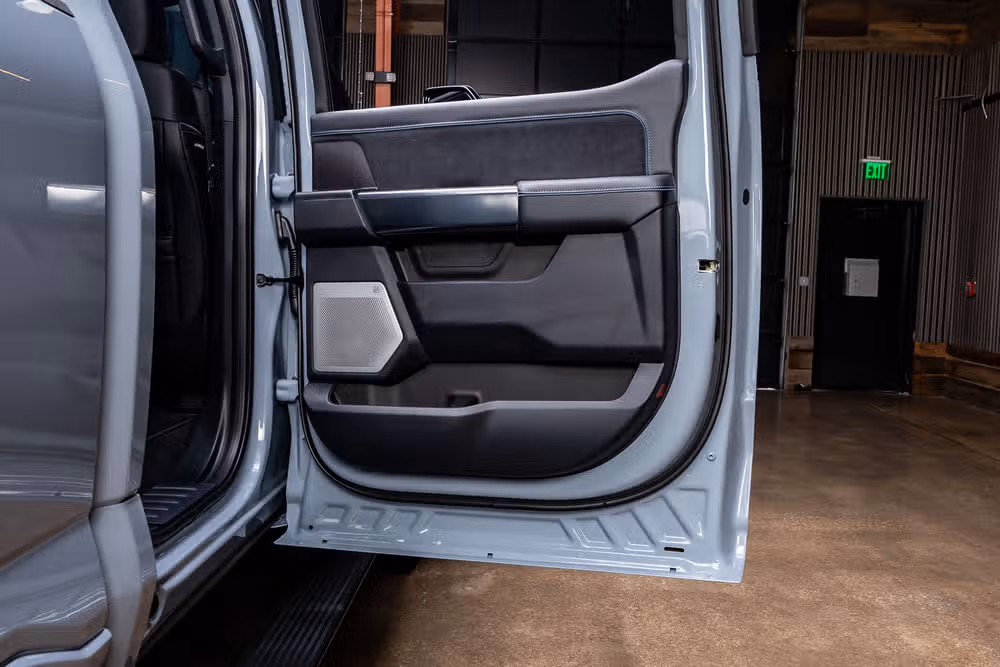 2026 Ford F-350 Super Duty Platinum Crew Cab Image 42