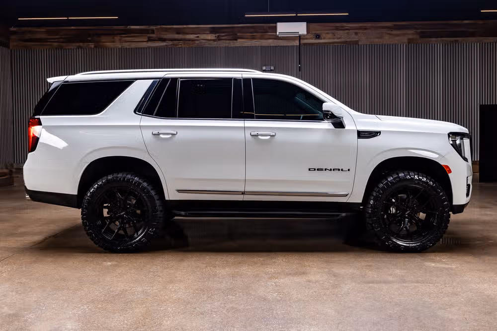 2024 GMC Yukon Denali Image 11