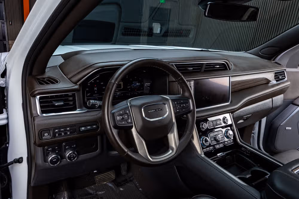 2024 GMC Yukon Denali Image 17