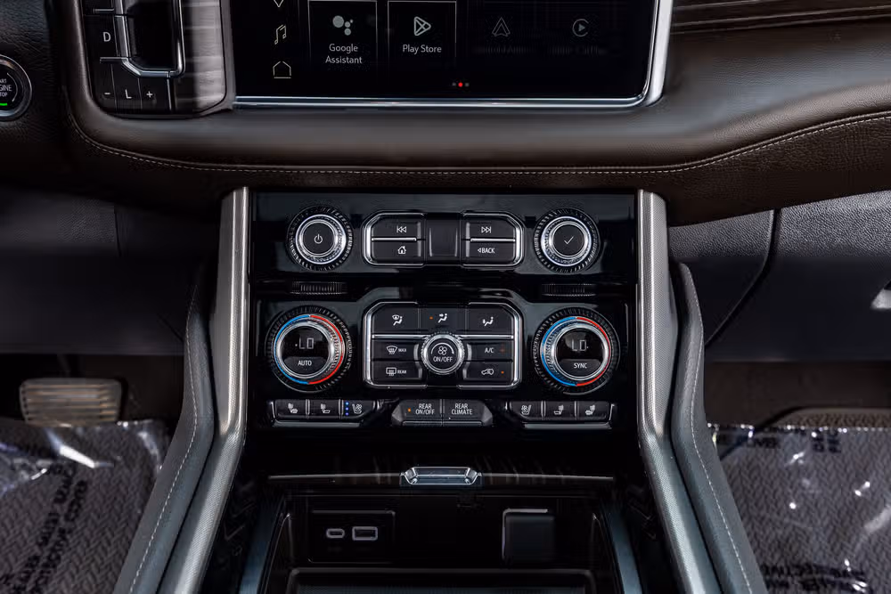 2024 GMC Yukon Denali Image 27