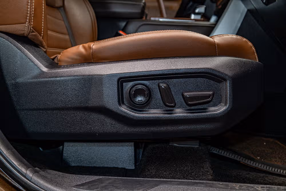 2024 Toyota Tundra 1794 Edition HV CrewMax Image 27