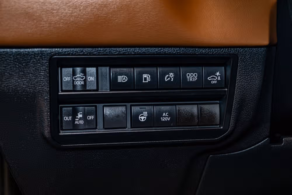 2024 Toyota Tundra 1794 Edition HV CrewMax Image 17