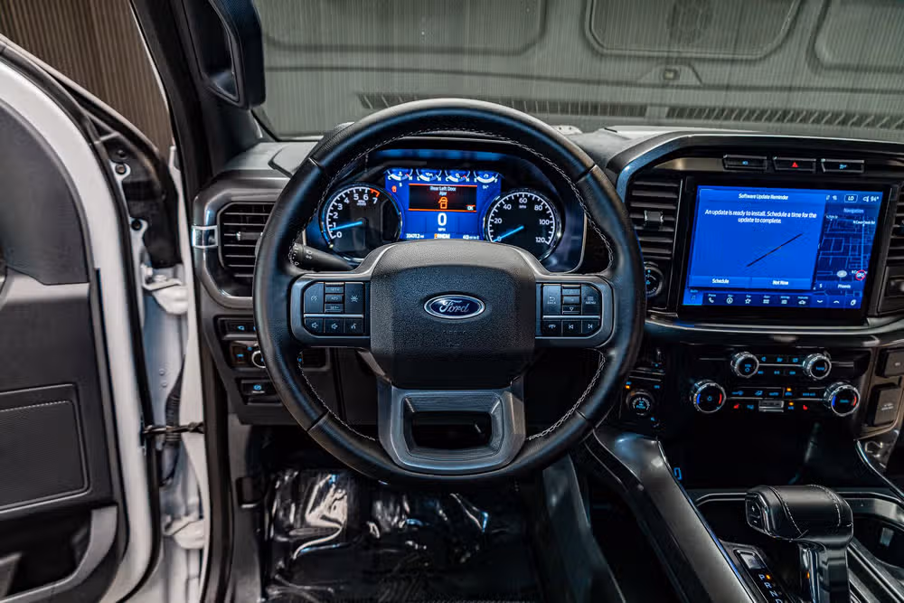 2023 Ford F-150 XLT SuperCrew Image 13