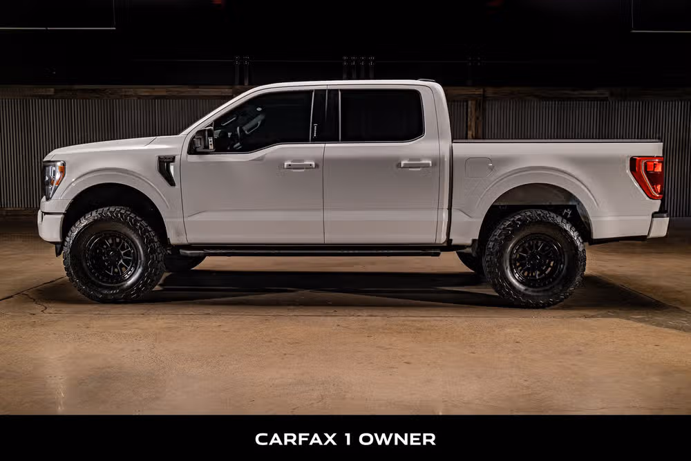 2023 Ford F-150 XLT SuperCrew Image 5