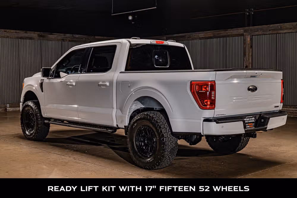 2023 Ford F-150 XLT SuperCrew Image 6